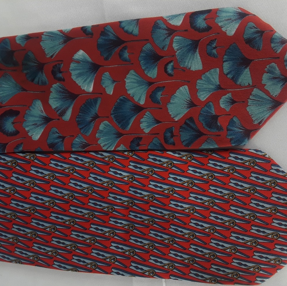 2 Gucci 100% Silk Ties With Designs